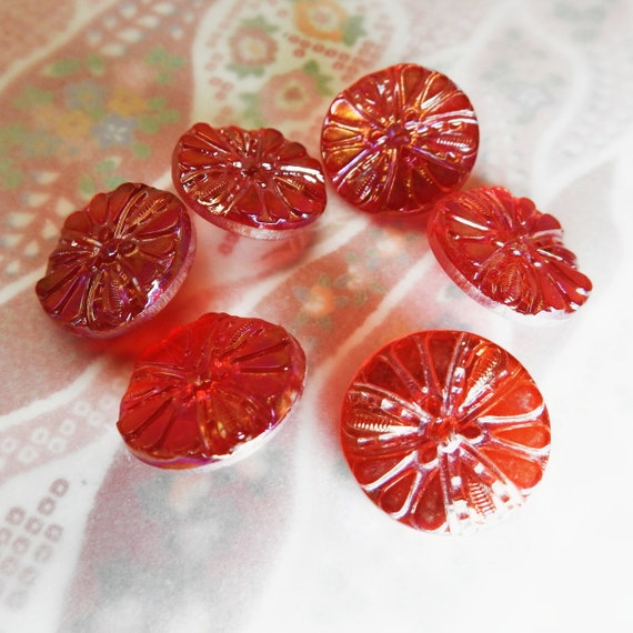 Lot of 6 red glass buttons