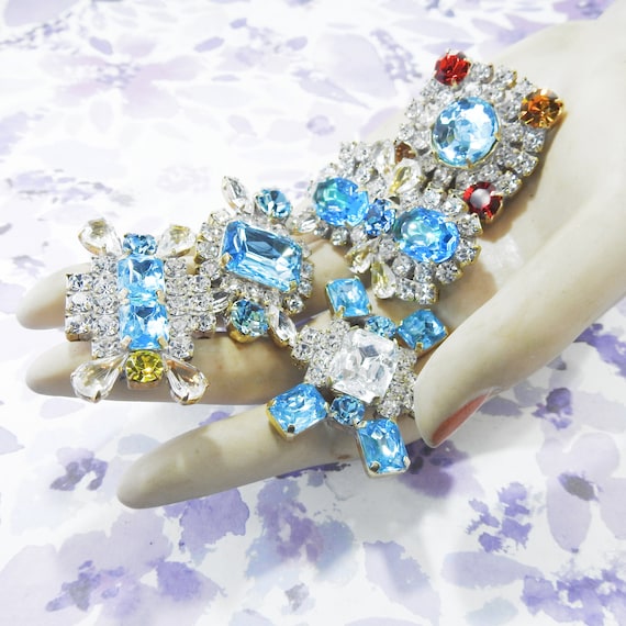Glass buttons for unique bejeweled wall art