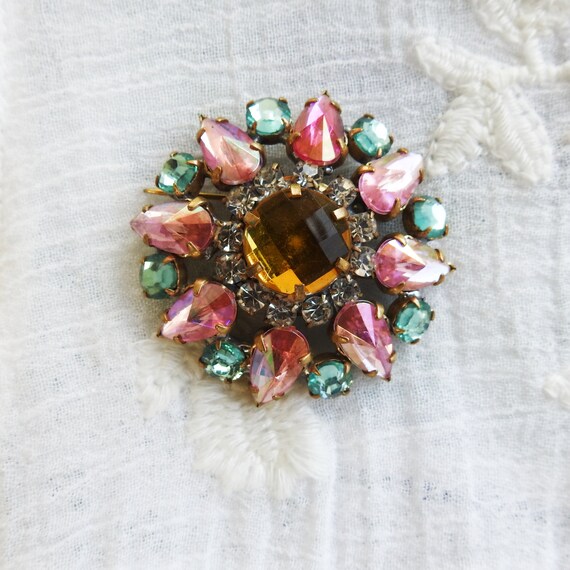 Pink rhinestone brooch