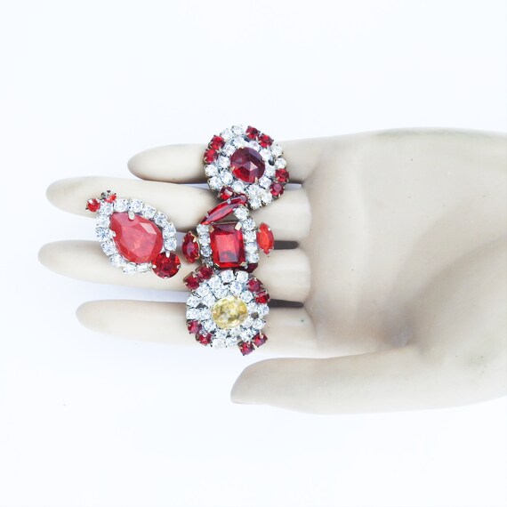 Collectible vintage buttons