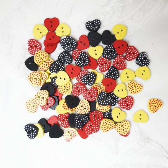 Cute heart wooden buttons for clothes