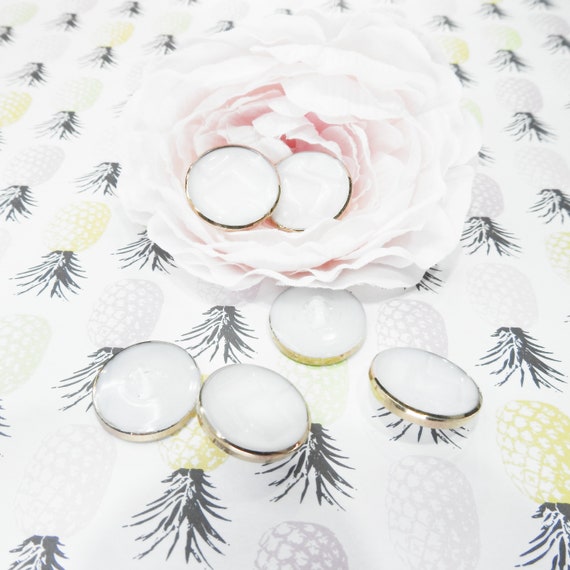 Vintage buttons
