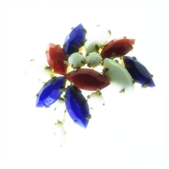 Cute pin brooch