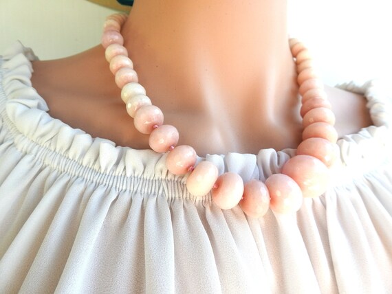 This light pink necklace is the perfect valentines day gift!