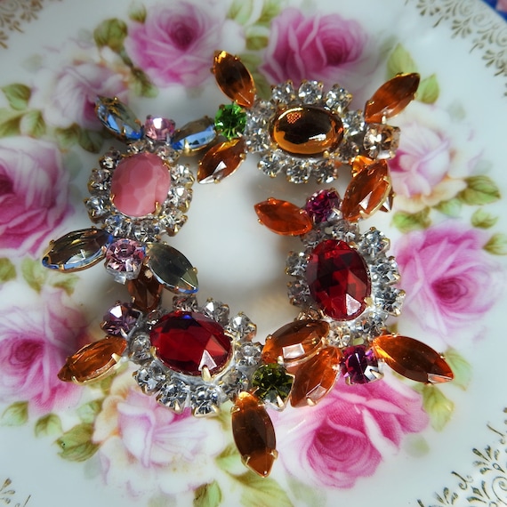 Eye-catching Czech glass buttons