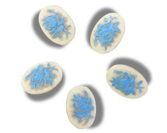 Vintage-inspired set of 5 oval cameo buttons with floral design, perfect for sewing, crafts, and jewelry making. Gift-ready for creatives!