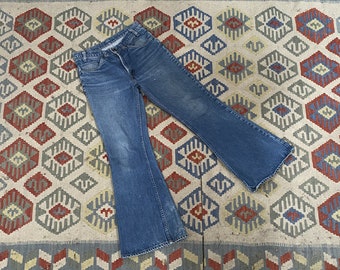 levis big bell bottom jeans womens