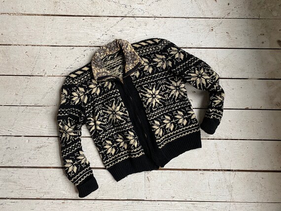 Vintage 50s Snowflake Wool Cardigan / 1950s Printe
