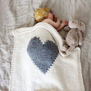 THE HEART Baby Blanket Cream/ Grey Heart