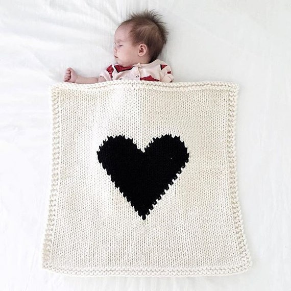 HEARTS /& FLOWERS KNITTING PATTERN FOR HAND KNITTED BABIES BLANKET//CRIB//COT//CAR