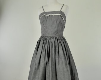 1950s Rockabilly Checked Sundress with Full Skirt & Lace........ size XXSmall to X Small