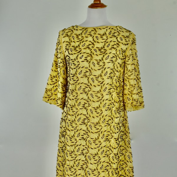 1960s Beaded & Embroidered Yellow Dress......Hand made in Hong Kong.....  size Medium / 10