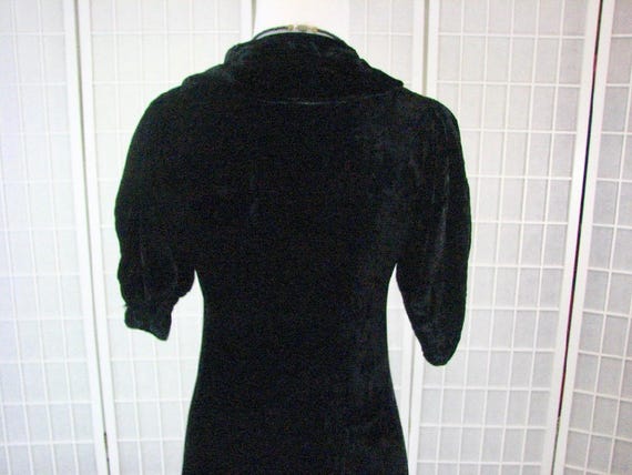 1940s Black Silk Velvet Robe / Hostess Gown .....… - image 3