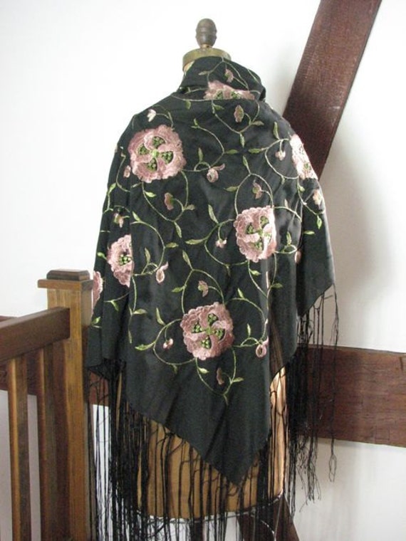 1920s fringe shawl