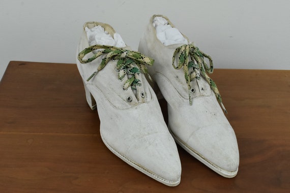 1910/20s  White Canvas Women's  Athletic Shoes ..… - image 6