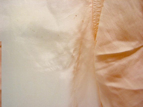1920/30s Peach Silk Rayon Bed Jacket / Blouse  ..… - image 7