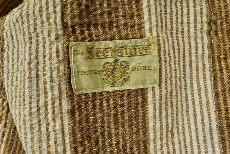 1930s Mens Seersucker Robe .... Deco Emblem Shell Buttons - Etsy
