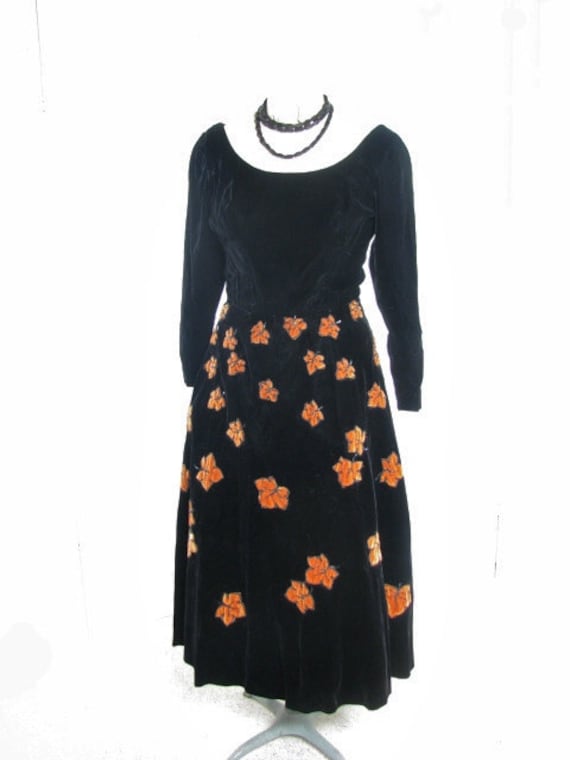 1960s Low Cut Black Velvet Dress With Appliqued Autumn Leaves.......size  Medium......stunning FASHION - Etsy