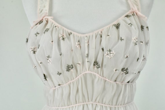 1950/60s Blush Pink EMBROIDERED Nylon Tricot  Nig… - image 3