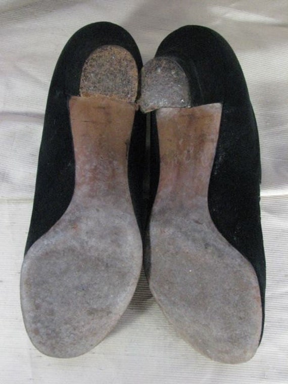 1930s Handsewn  Black Suede Heels.....size 7    F… - image 5
