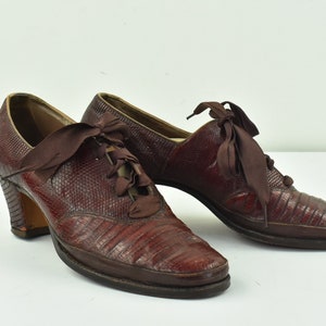 1930s REPTILE  Hand Sewn  SHENANIGANS Oxfords......size 8 N