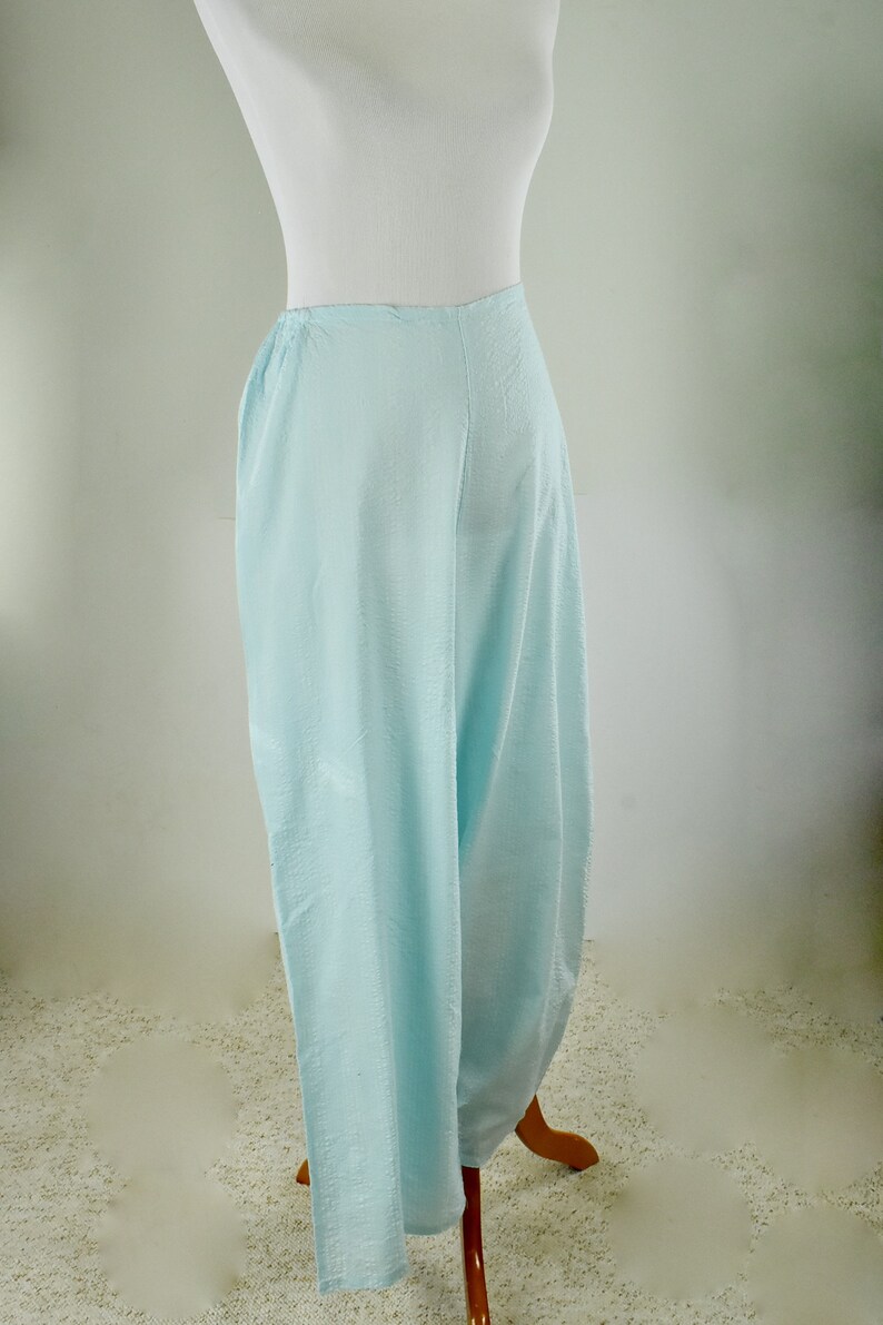 1950s Seersucker Pajamas with Blue /& Pink Flowers... New Old Stock........size 36 LARGE