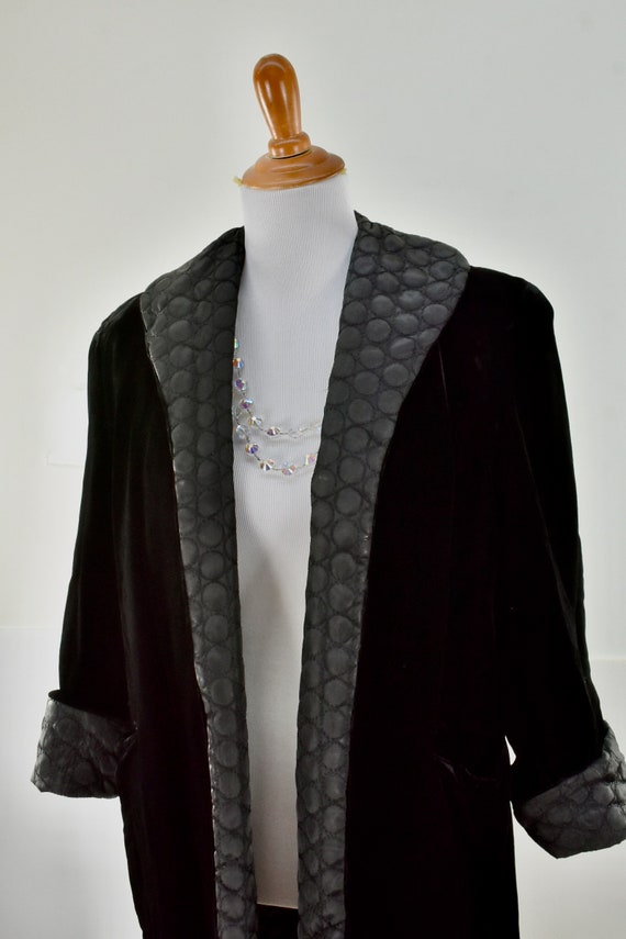 1950s REVERSIBLE Black Dress Coat .....Velvet & Q… - image 2