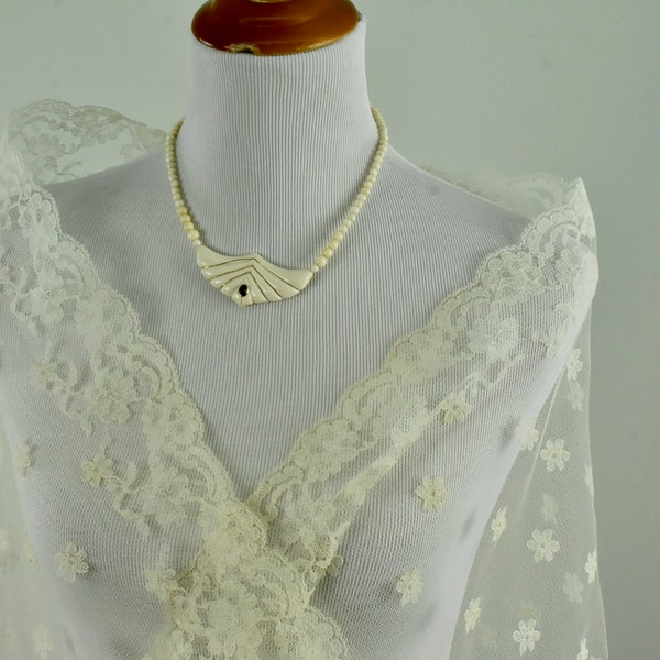 1960s French IVORY  Chantilly  Lace Shawl / Unworn --  with Tag