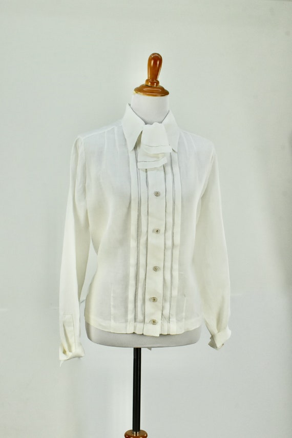1950s Ivory Linen Hand Tailored  Blouse with Excep