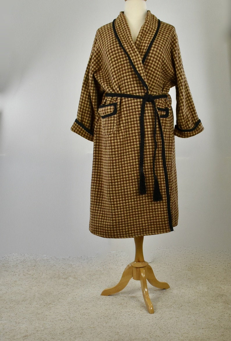 1920s Beacon Brown Checked Robe With Black Trim & Belt ......... Mens ...