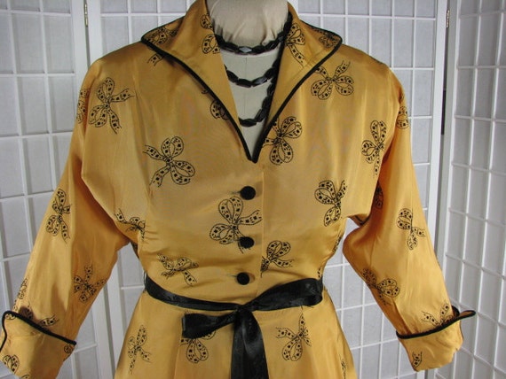 1950s Gold Dressing Gown With Black Flocked Bows.....size Medium - Etsy