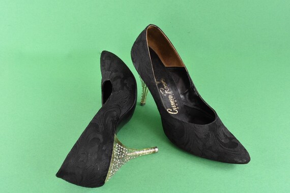des années 1950 noir moiré Stilettos avec Lucite et strass talons... taille 7 1/2 N | De Nouveaux Produits 2019
des années 1950 noir moiré moiré moiré Stilettos avec Lucite et strass talons... taille 7 1/2 N | De Nouveaux Produits 2019
53e2ae