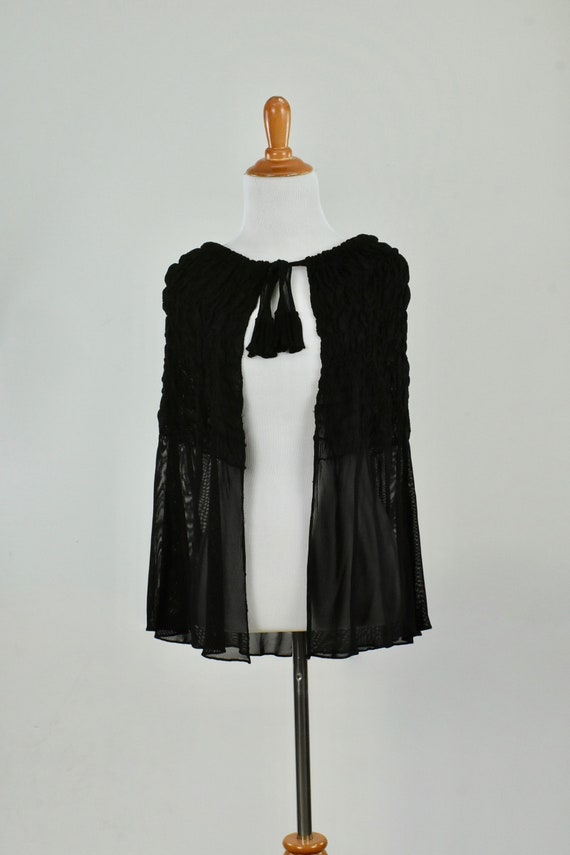 1920/30s BLACK SILK KNIT  Cape...........size Smal