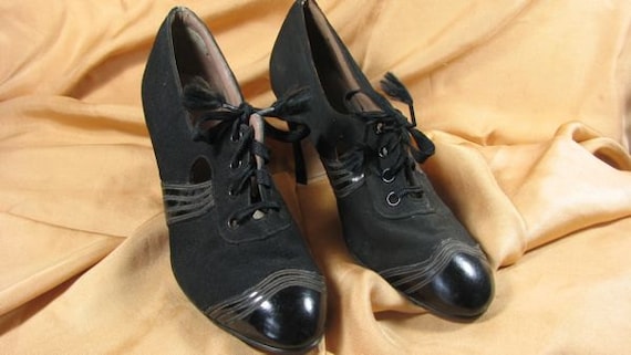 1930s Black Canvas and Patent Leather Oxfords.......size 4  display picture 2