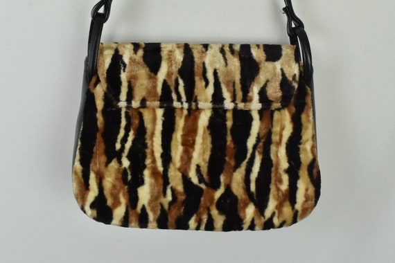 1970s Matching FAUX  FUR  Hat & Shoulder Bag.....… - image 8