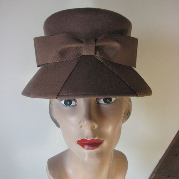 1960s Taupe Wool Hat with Dramatic Bow            Ever so Holly Golightly