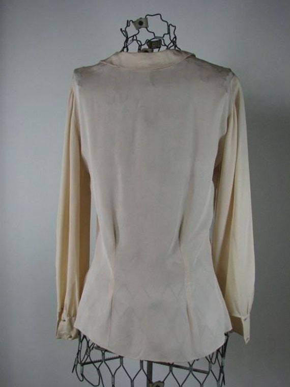 1950s  Silk Blouse...Elegant and Sophisticated  .… - image 3