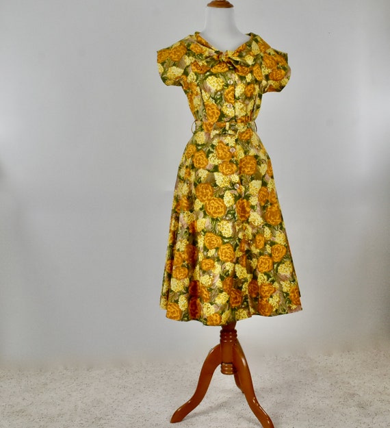 1950s Australian  Floral Button Down  Cotton Dres… - image 1