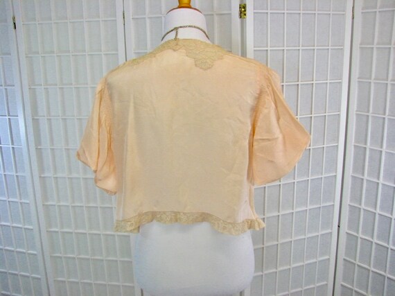 1920/30s Peach Silk Rayon Bed Jacket / Blouse  ..… - image 3