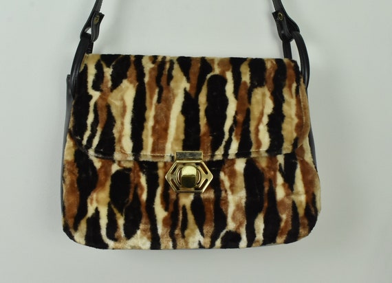 1970s Matching FAUX  FUR  Hat & Shoulder Bag.....… - image 7