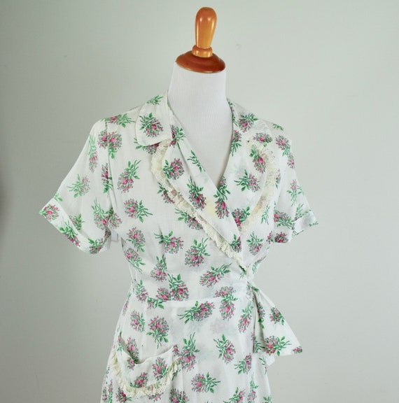 1950s Saybury Seersucker Cotton Lounging Gown / Ro