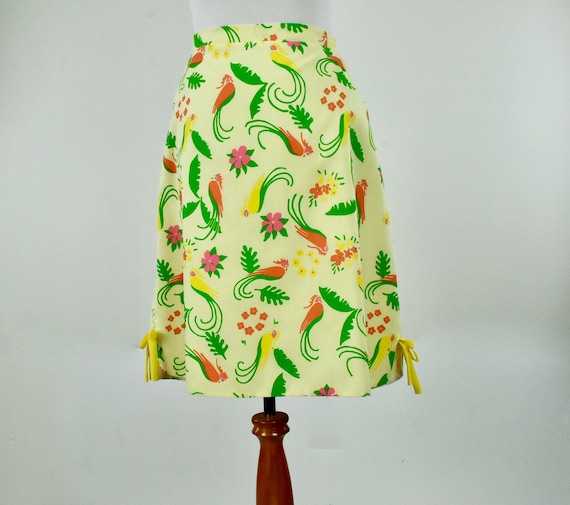 1960/70s VESTED GENTRESS  Summer  Skirt of  Tropi… - image 1