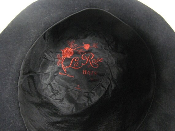 Edwardian Black Wool Felt Cloche with Marabou Fea… - image 5