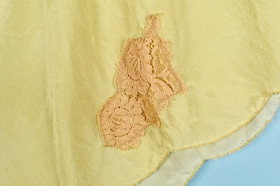 1920/30s Chmpagne Silk Crepe Tap Pants with Lace … - image 3