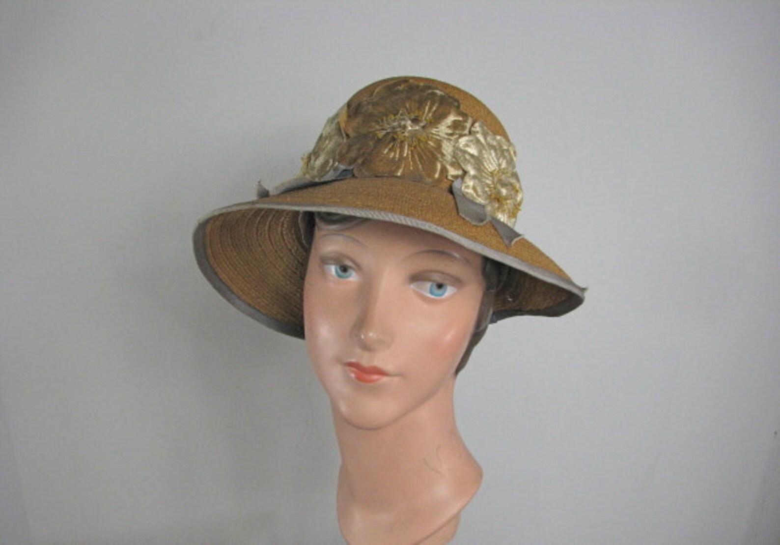 1910/20s Straw Cloche Hat With Silk Flowers and Cornflower Etsy