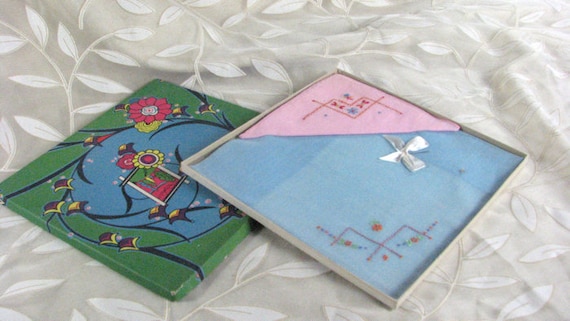 1920/30s Set of 2 Hand Embroidered Handkerchiefs … - image 1