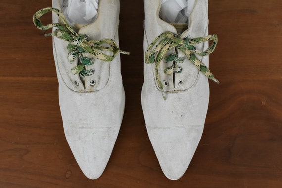 1910/20s  White Canvas Women's  Athletic Shoes ..… - image 2