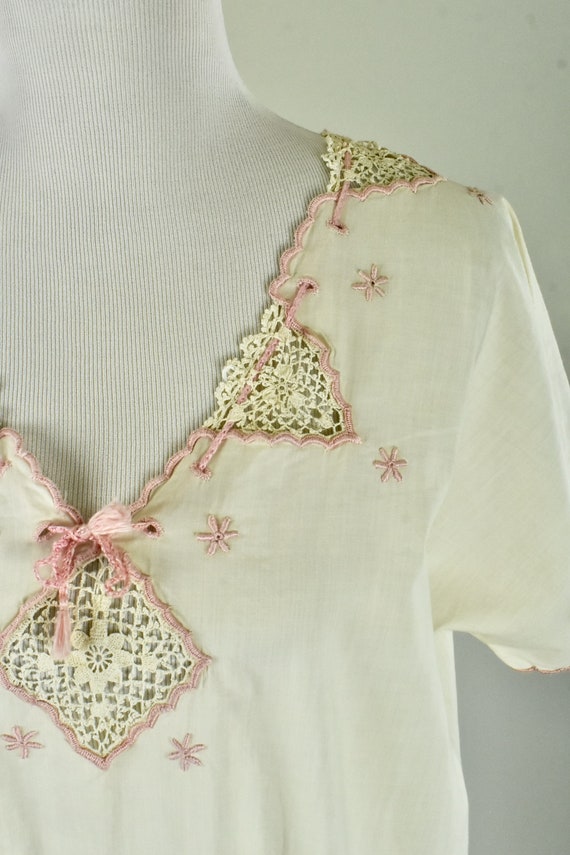 1910/20s  Ivory Linen Nightgown with Pink Embroid… - image 3