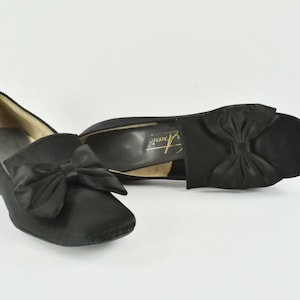 1960s VIVA AMERICA  Black Satin Pumps with Bows     size  7 B