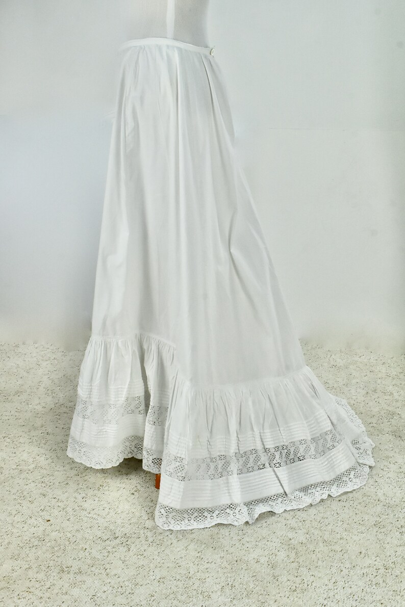 Victorian White Linen Petticoat with Hand Made LACE ....... size Small to Medium .......waist 22 inches image 6